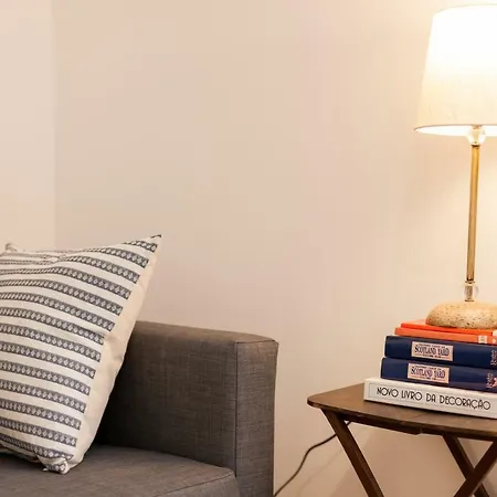 Apartment Moniz Blue One-bedroom - By Lu Holidays